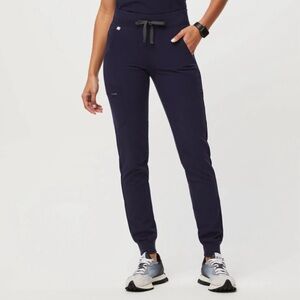 FIGS Zamora Petite Jogger Scrub Pants in Navy